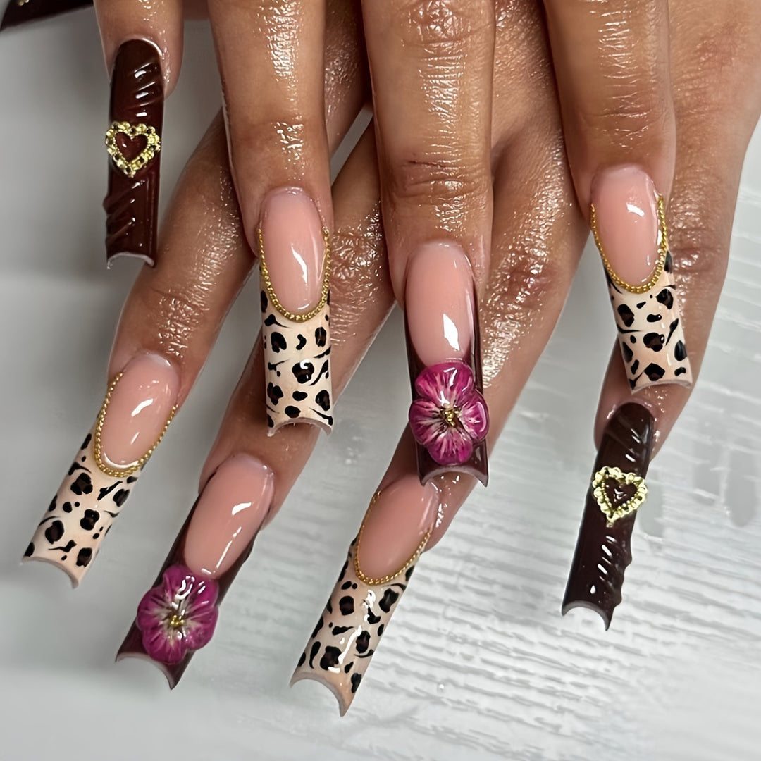 Decorative Artistic Press-On Nails Kalsten