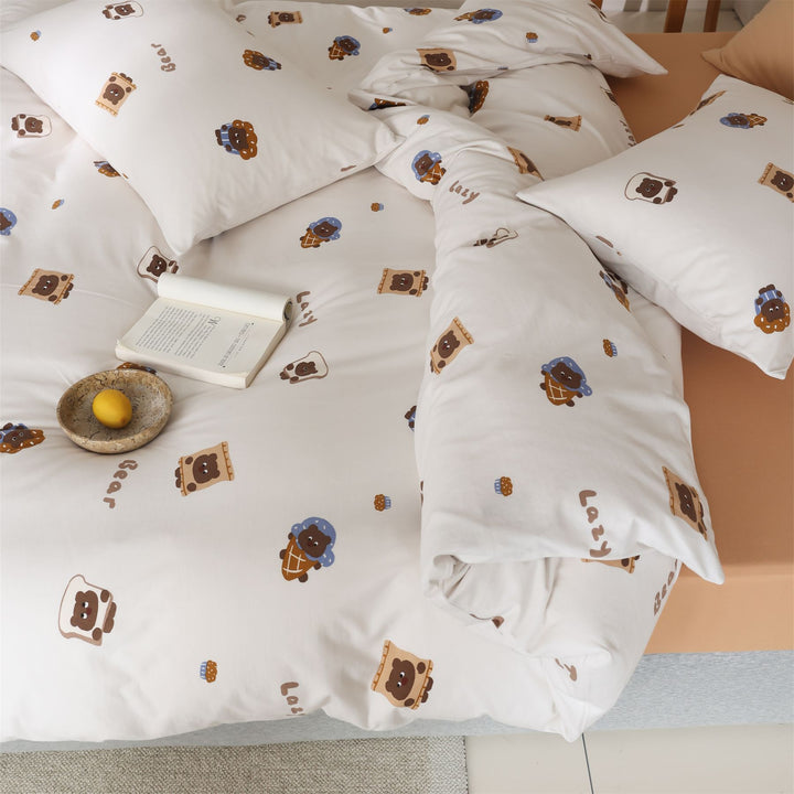 Reversible duvet cover and pillowcase set made of cotton satin with teddy bear and moon print