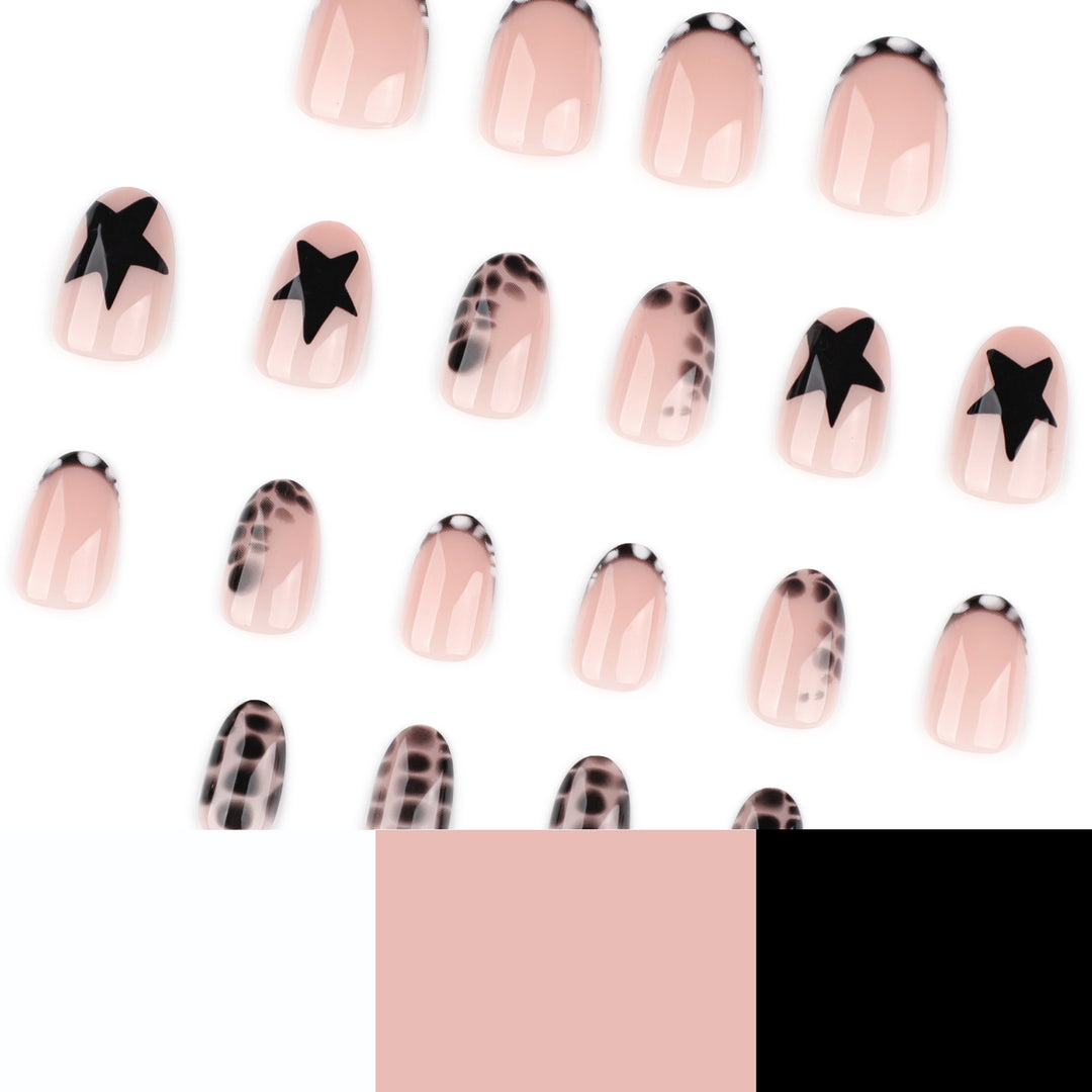 Creative nail art with shimmering star motifs Kalsten