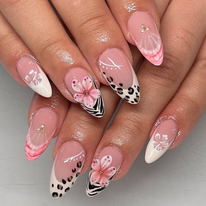 Trendy Artistic Press-On Nail Set