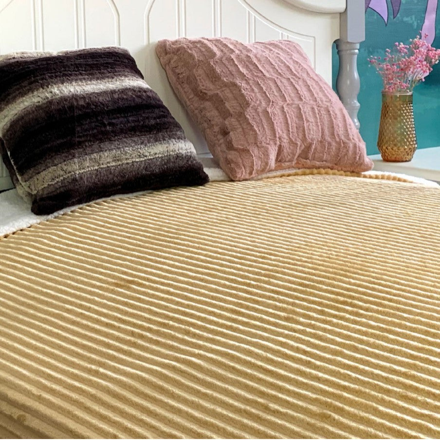 Luxurious Ribbed Velour Throw Blanket