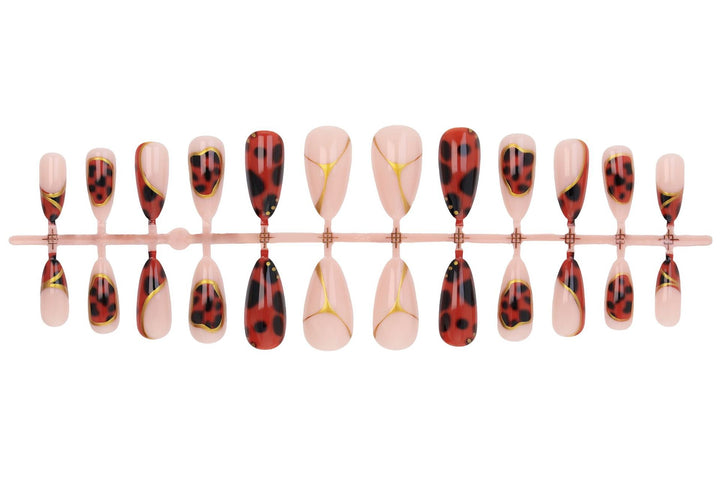 Nail Art Set with creative leopard and glitter details Kalsten