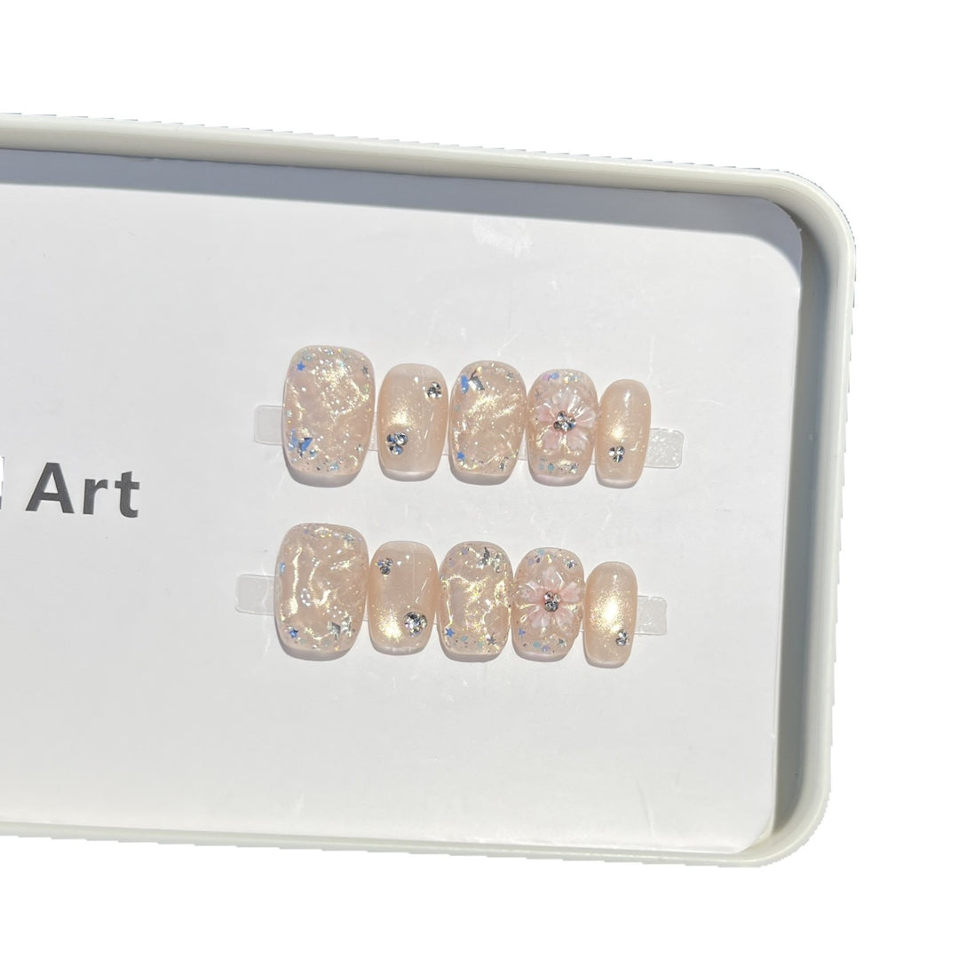 Decorative Floral Press-On Nail Set with Shimmering Accents Kalsten