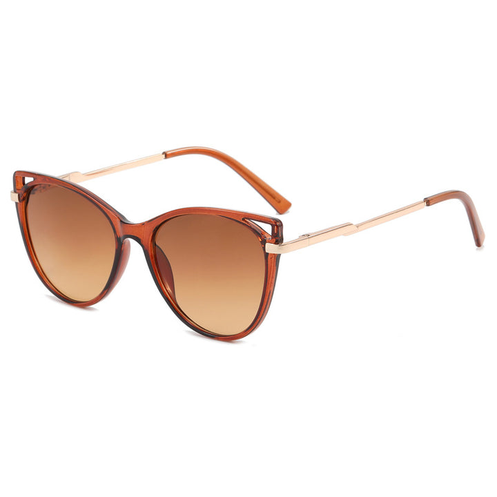 Ladies trendy cat-eye sunglasses with mirrored lenses Kalsten