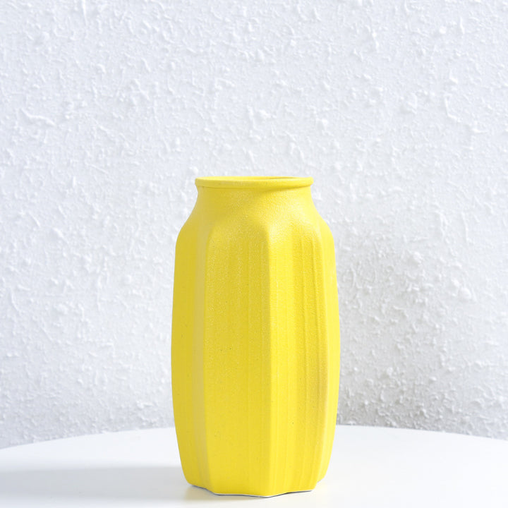 Textured Ceramic Floral Vase Kalsten