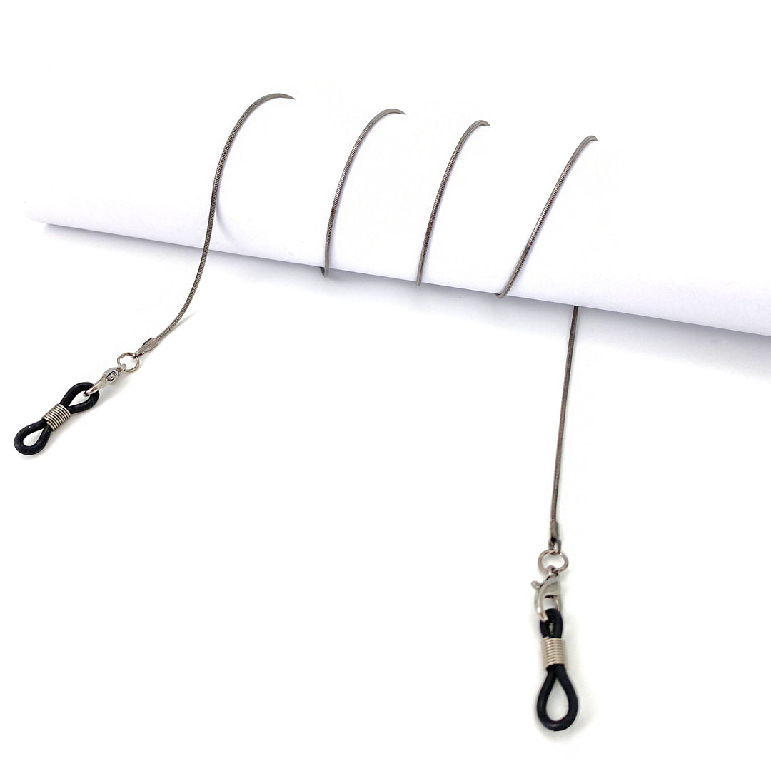 Minimalist Chain Eyewear Holder Kalsten