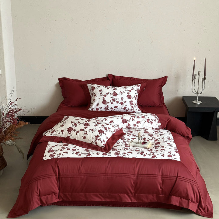 Luxurious cotton bedding set with floral print and pillowcases