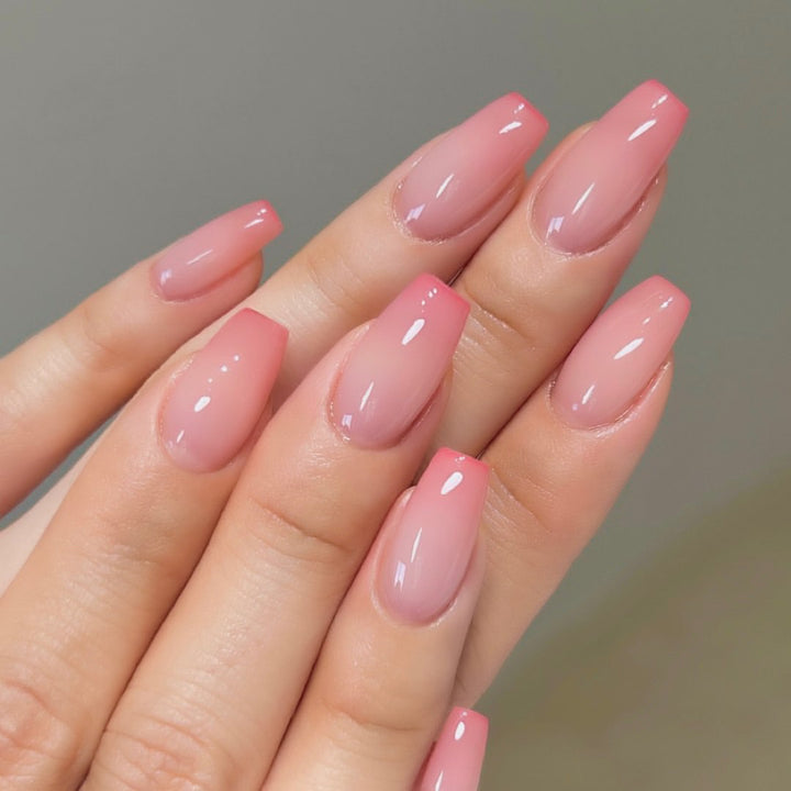 high-quality artificial nails with an elegant gradient Kalsten