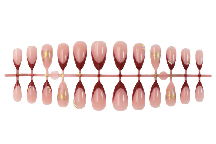 Artificial nail set with elegant decorations and shiny accents Kalsten