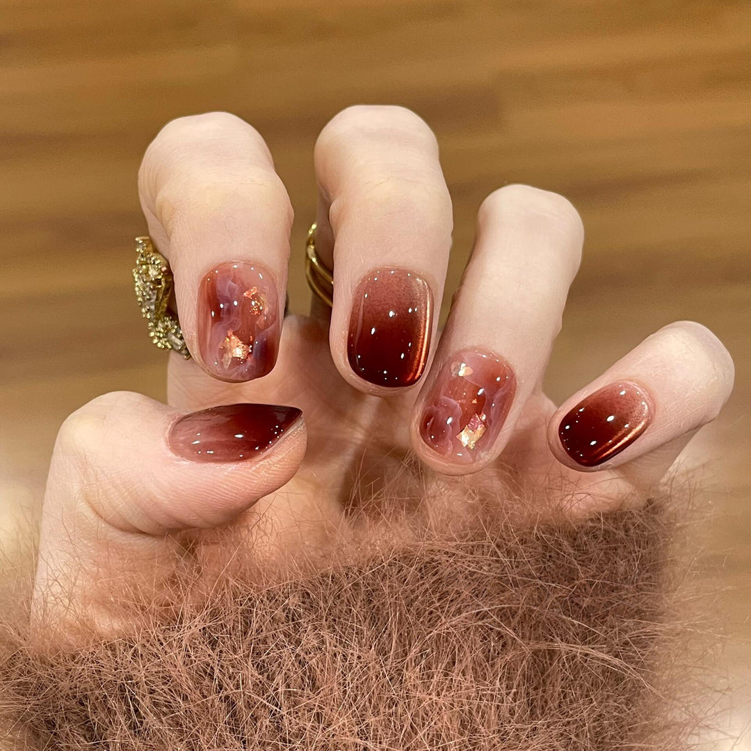 Artificial nails in modern ombre design Kalsten