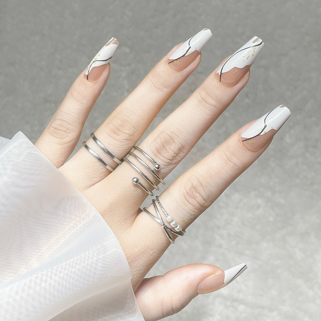 Artistic Press-On Nail Art Kalsten