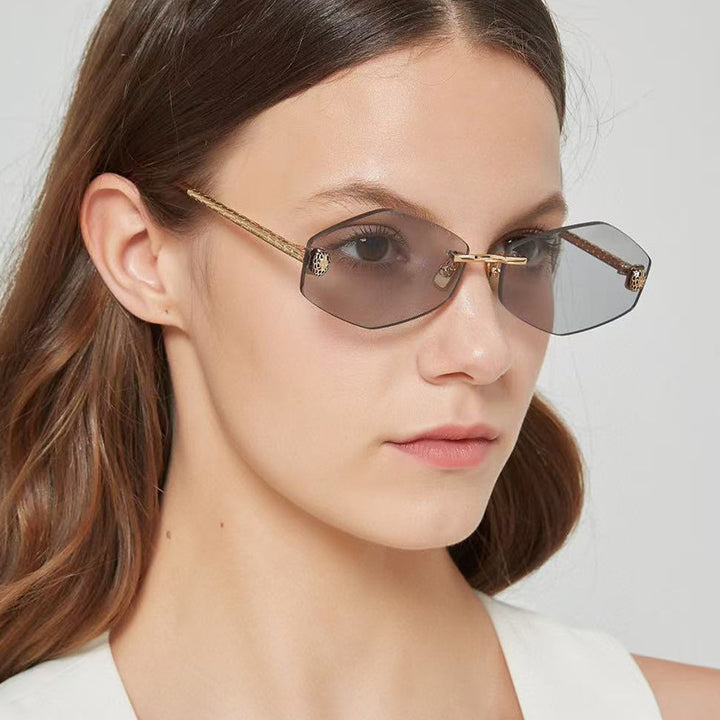 Women's geometric sunglasses in modern design with elegant metal frame Kalsten