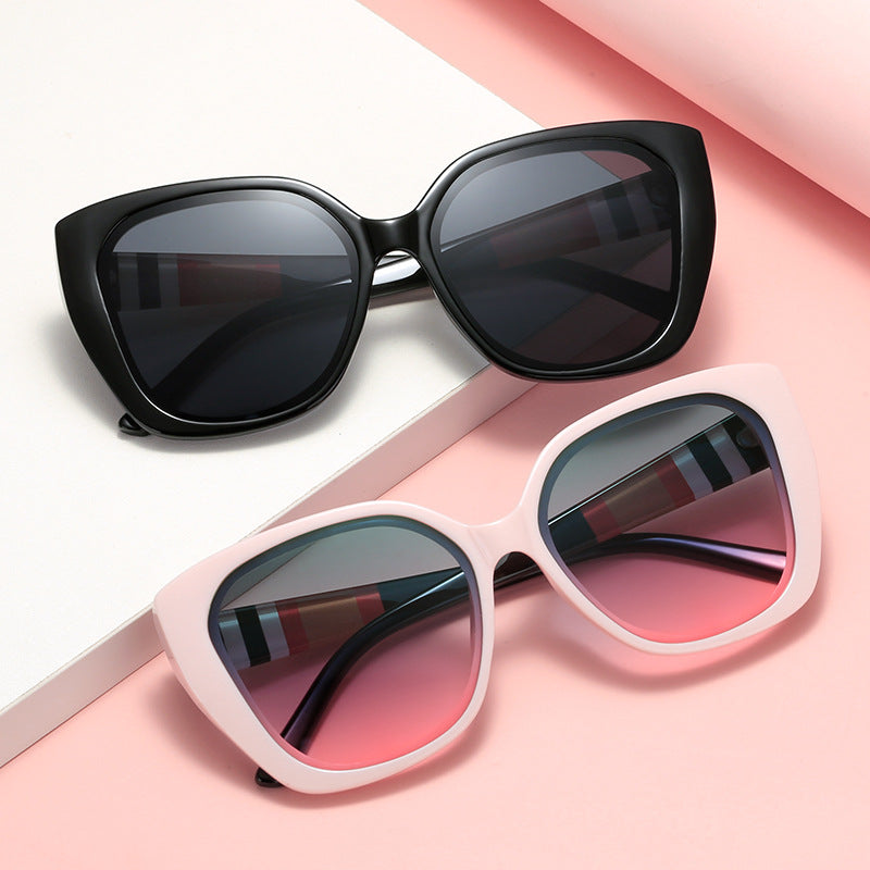 Women's fashionable glasses in striking retro style Kalsten