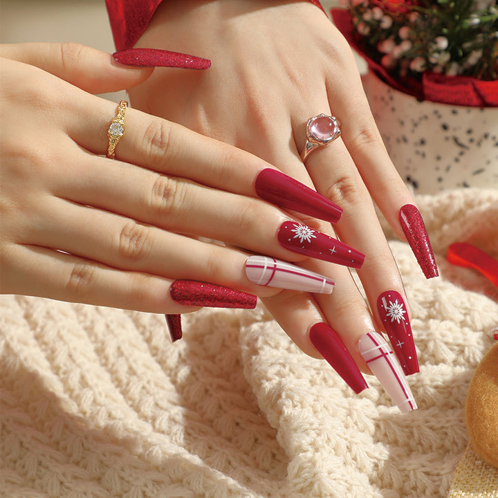 Artful nail art with floral 3D design Kalsten