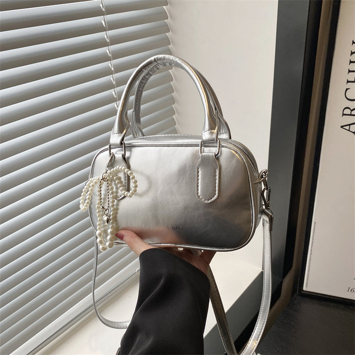Elegant Pearl-Embellished Handheld Satchel