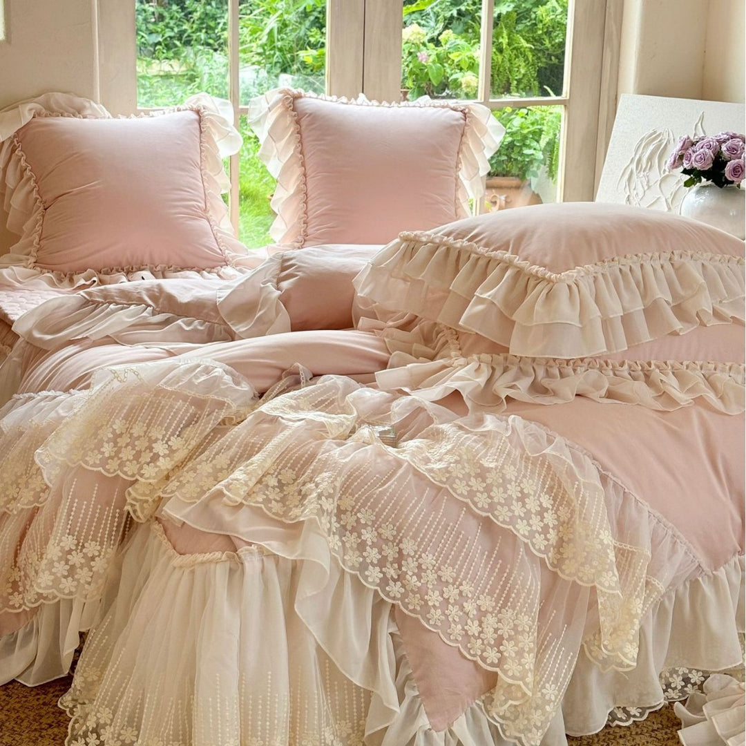 Romantic bedding set with layered lace ruffle and frill edge