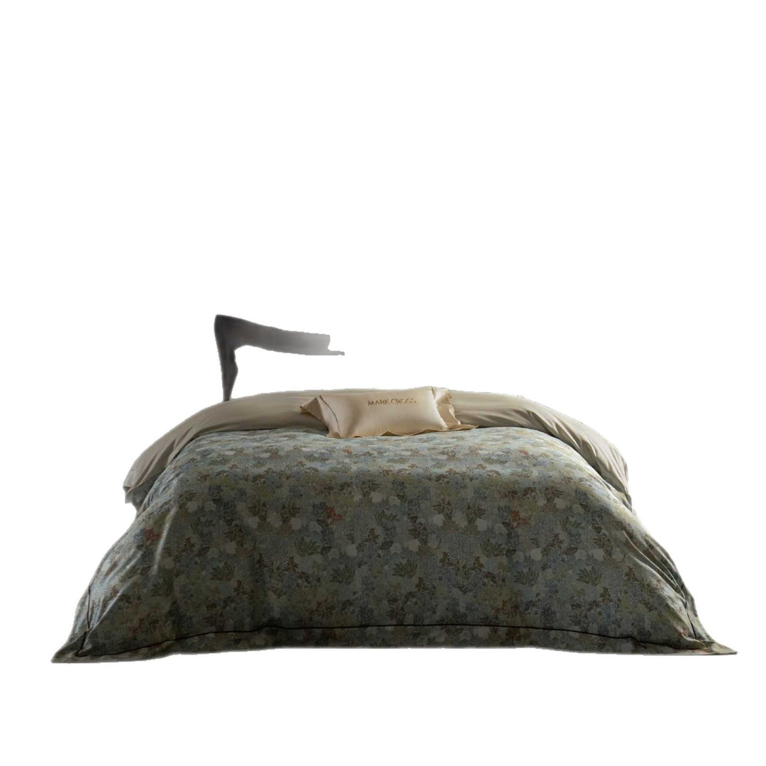 Bed linen set with subtle leaf and feather jacquard made of cotton percale
