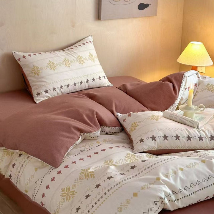 Reversible cotton satin bedding set with Nordic star-heart pattern