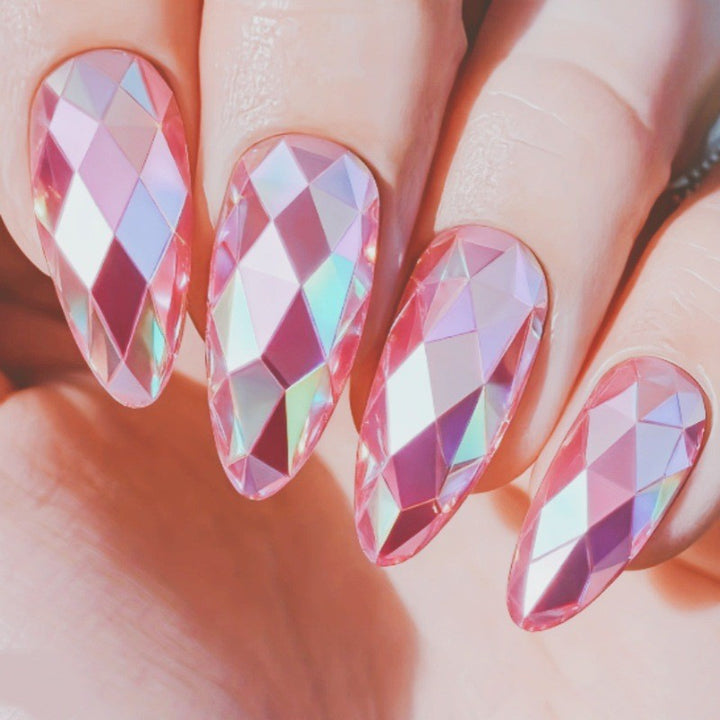 Shiny Artificial Nails in Modern Faceted Design Kalsten