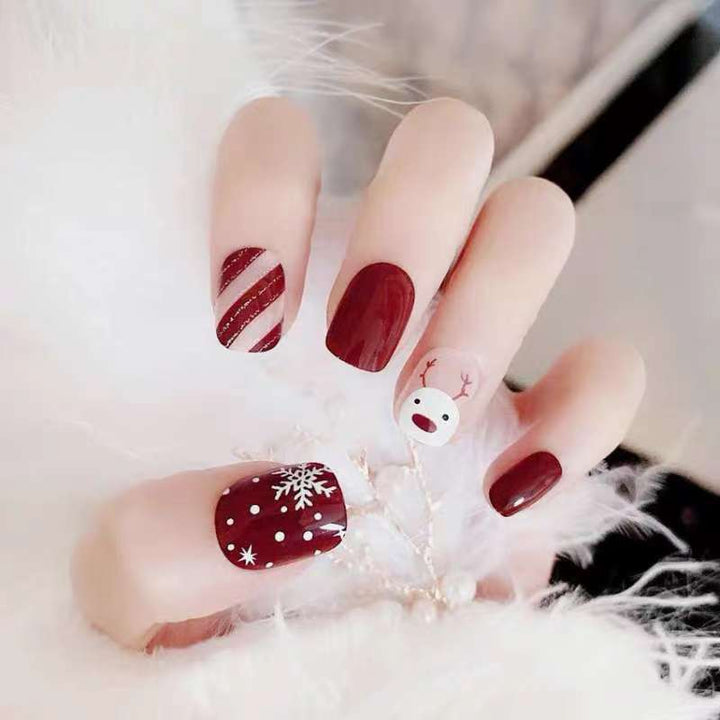 Fun Holiday-Themed Press-On Nail Set