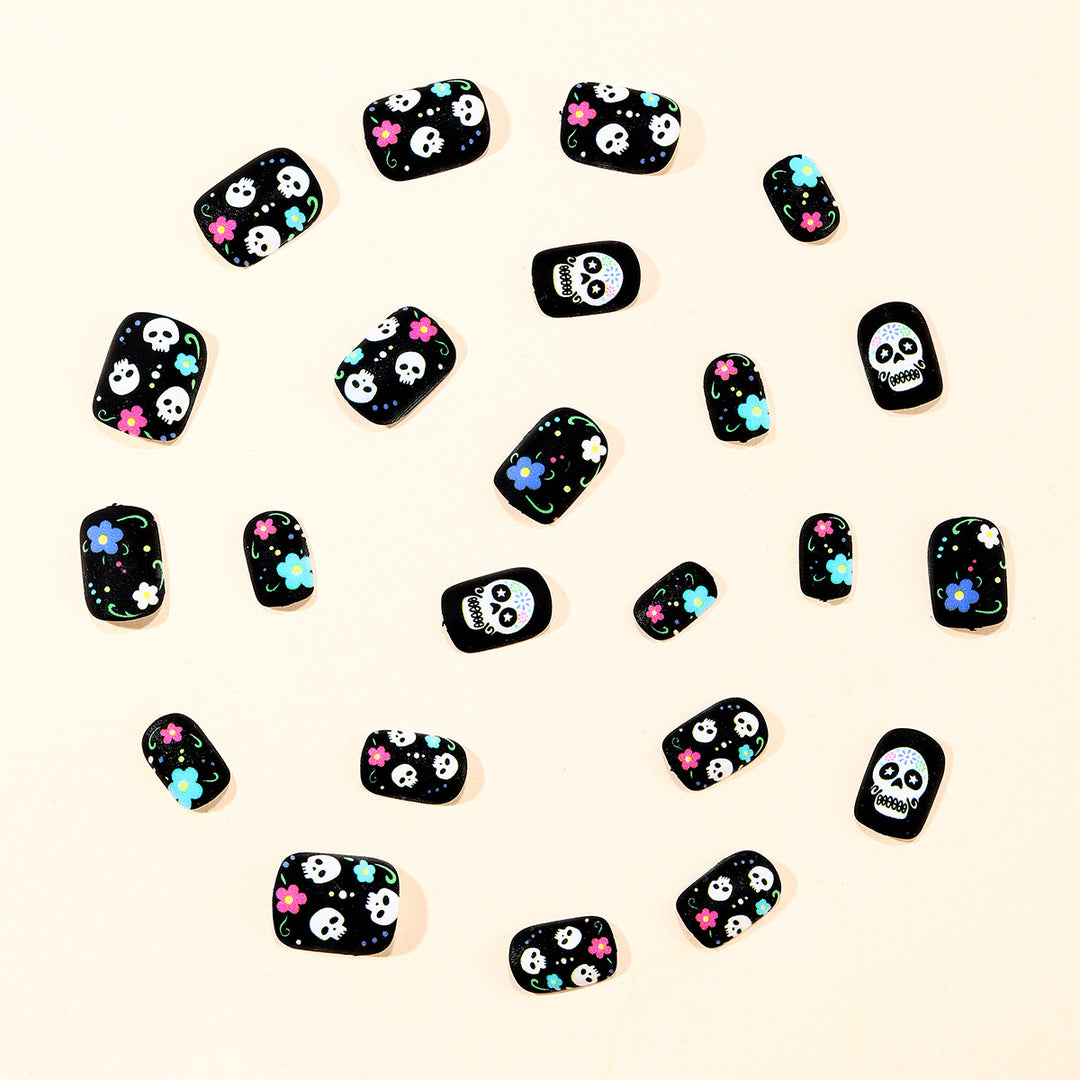 Artistic Halloween-Themed Nail Art Kalsten