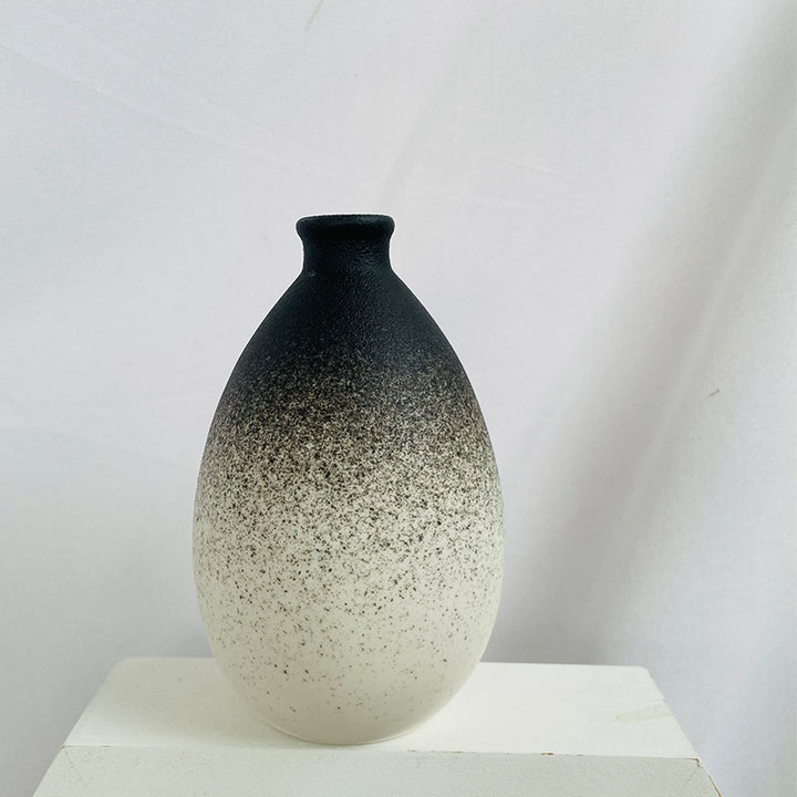 Modern Textured Ceramic Vase Kalsten