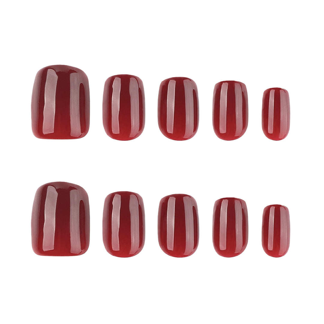 Artistic nail design with a high-gloss finish Kalsten