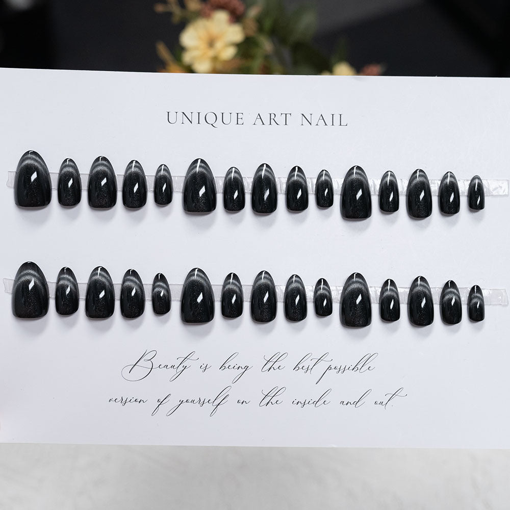 Stylish Almond-Shaped Press-On Nails