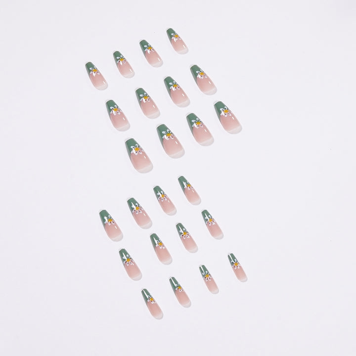 Artful Nail Art with Floral Patterns Kalsten