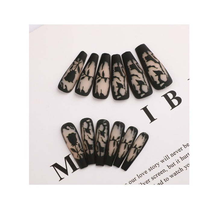 Artificial nails in elegant design Kalsten