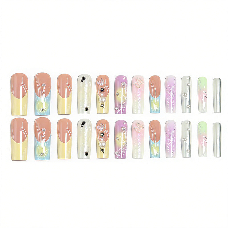 Artificial nail set with elegant floral and sparkling accents Kalsten