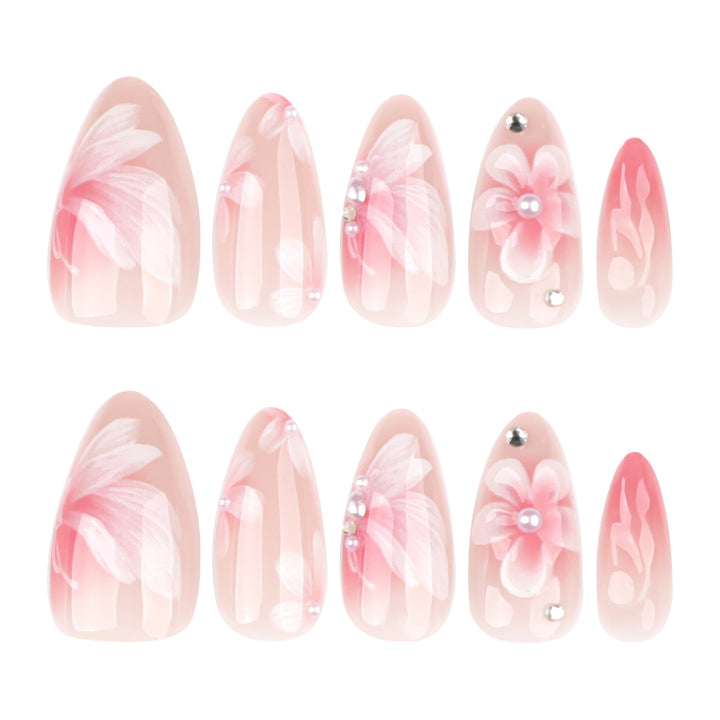 Artistic Nail Extensions with Floral Design Kalsten