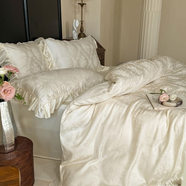 Luxurious jacquard satin bedding set with ruffled pillowcases