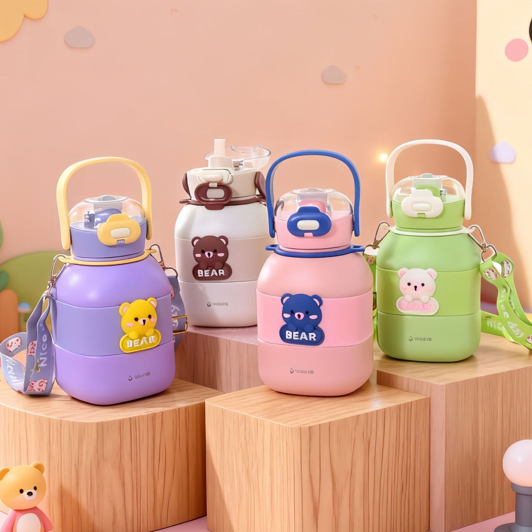 Child-friendly water bottle with carrying strap Kalsten