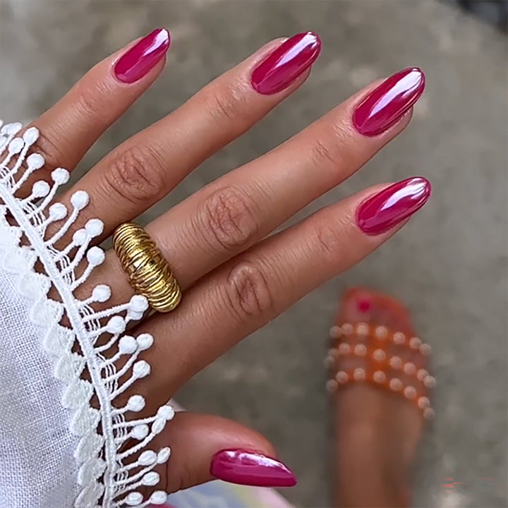 Artful nail art in trendy design Kalsten