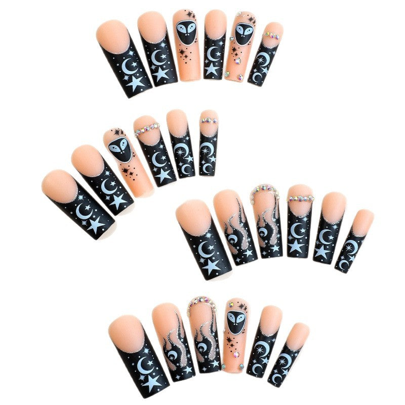 Celestial-Themed Press-On Nail Art Kalsten