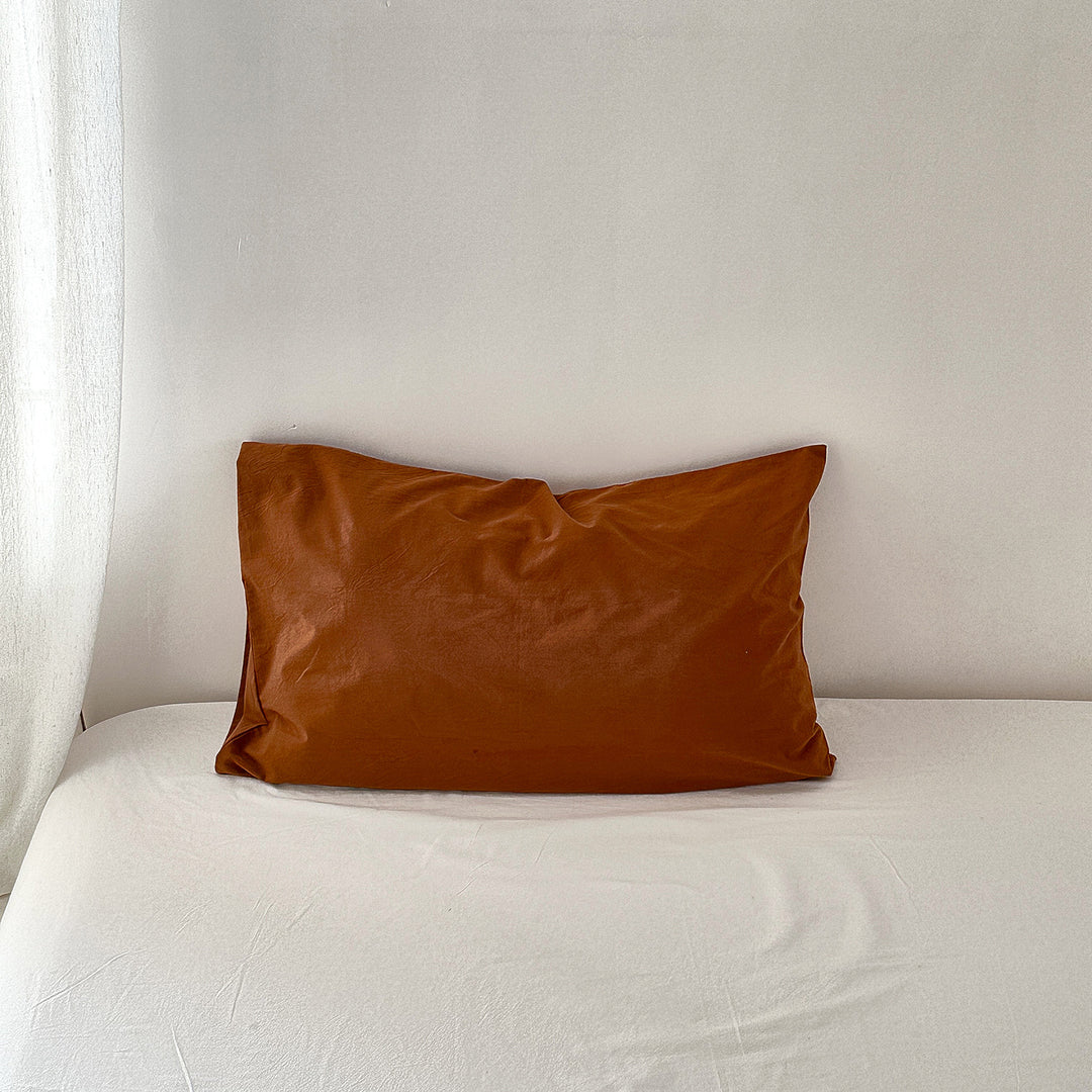 Cotton-linen pillowcase with hidden zipper