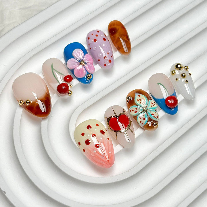Decorative Press-On Nail Art Set with Artistic Designs Kalsten