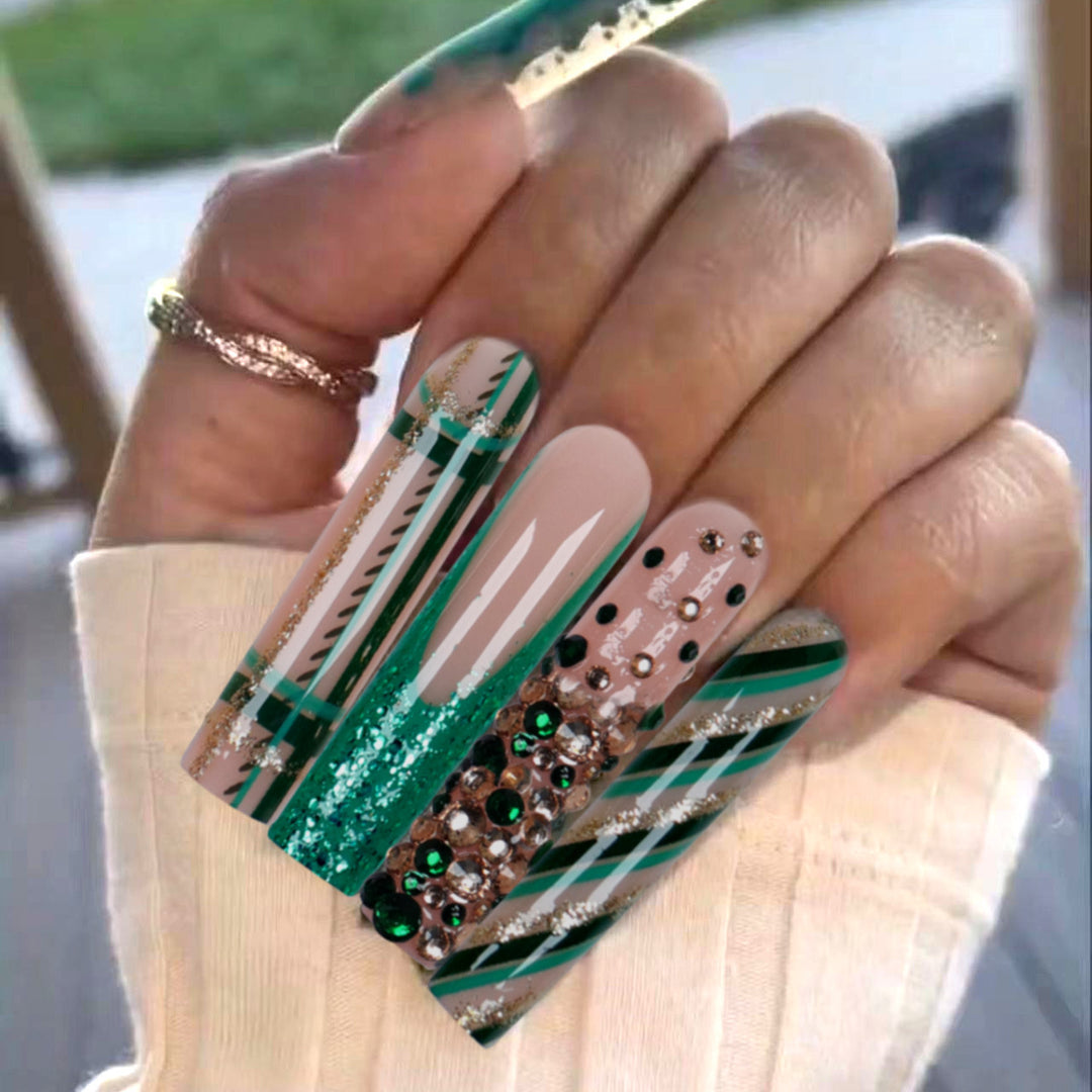 Artistic Press-On Nails Set with Glamorous Floral Accents Kalsten