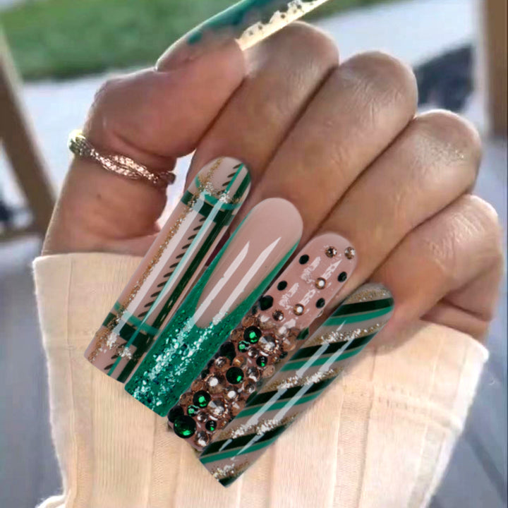 Artistic Press-On Nails Set with Glamorous Floral Accents Kalsten
