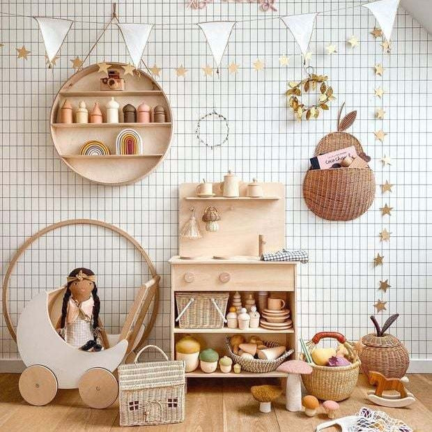 Playful storage basket in apple design Kalsten