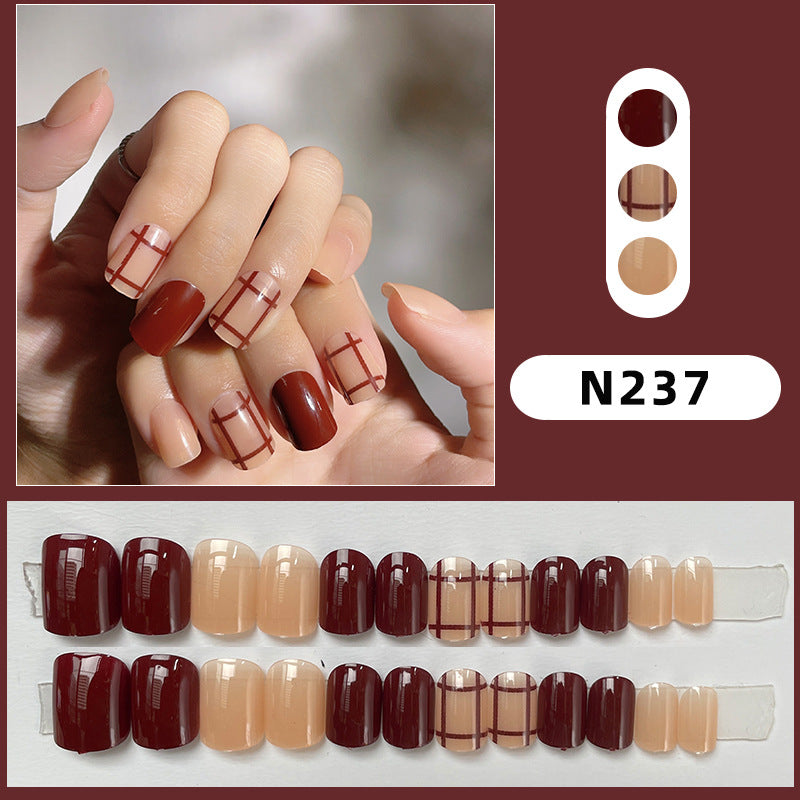 Stylish Press-On Nail Art Set with Geometric Patterns