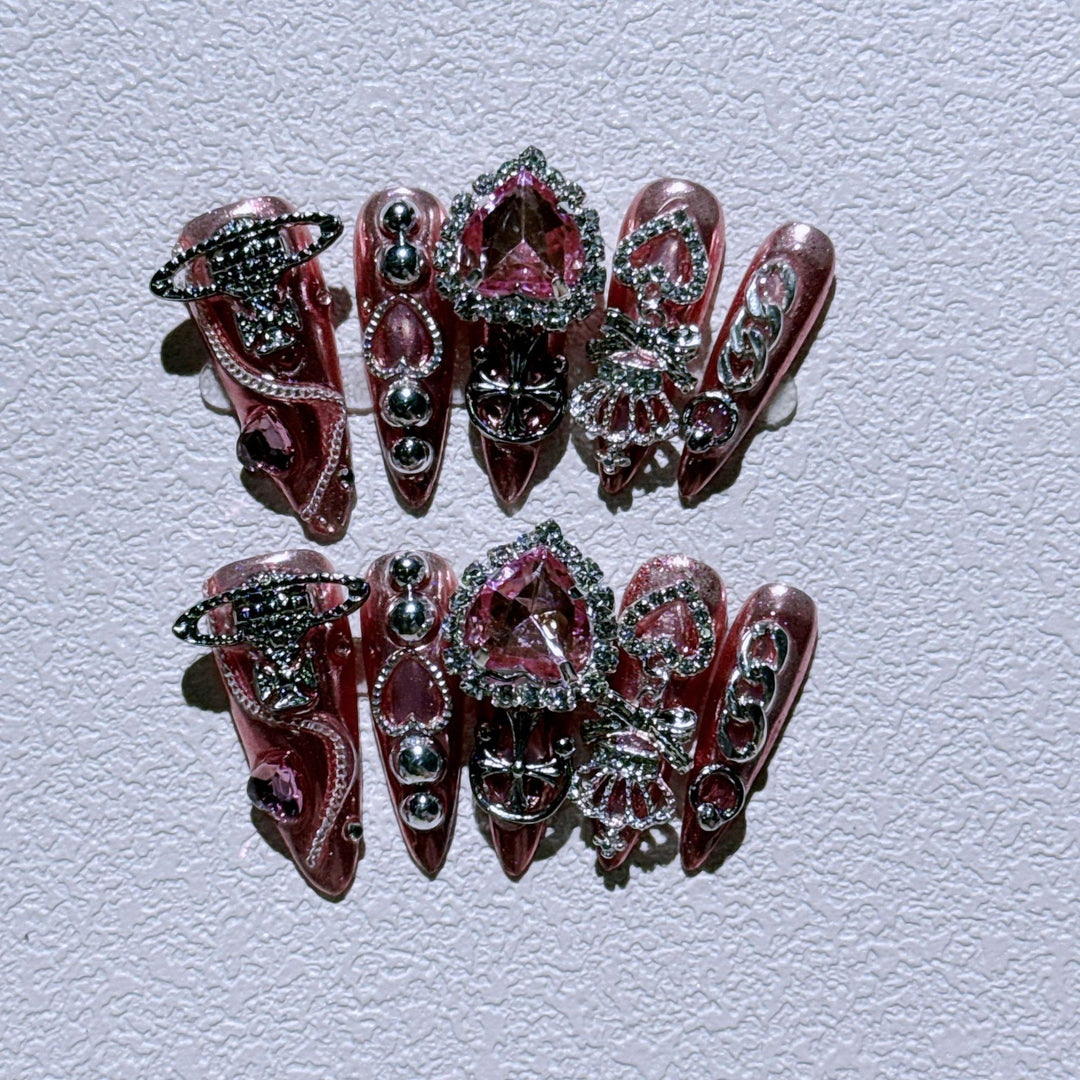 Glamorous Nail Art Extensions