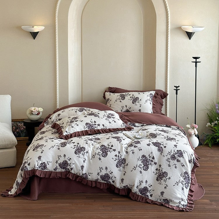 Bedding set made of cotton gauze with romantic flower print and voluminous ruffle