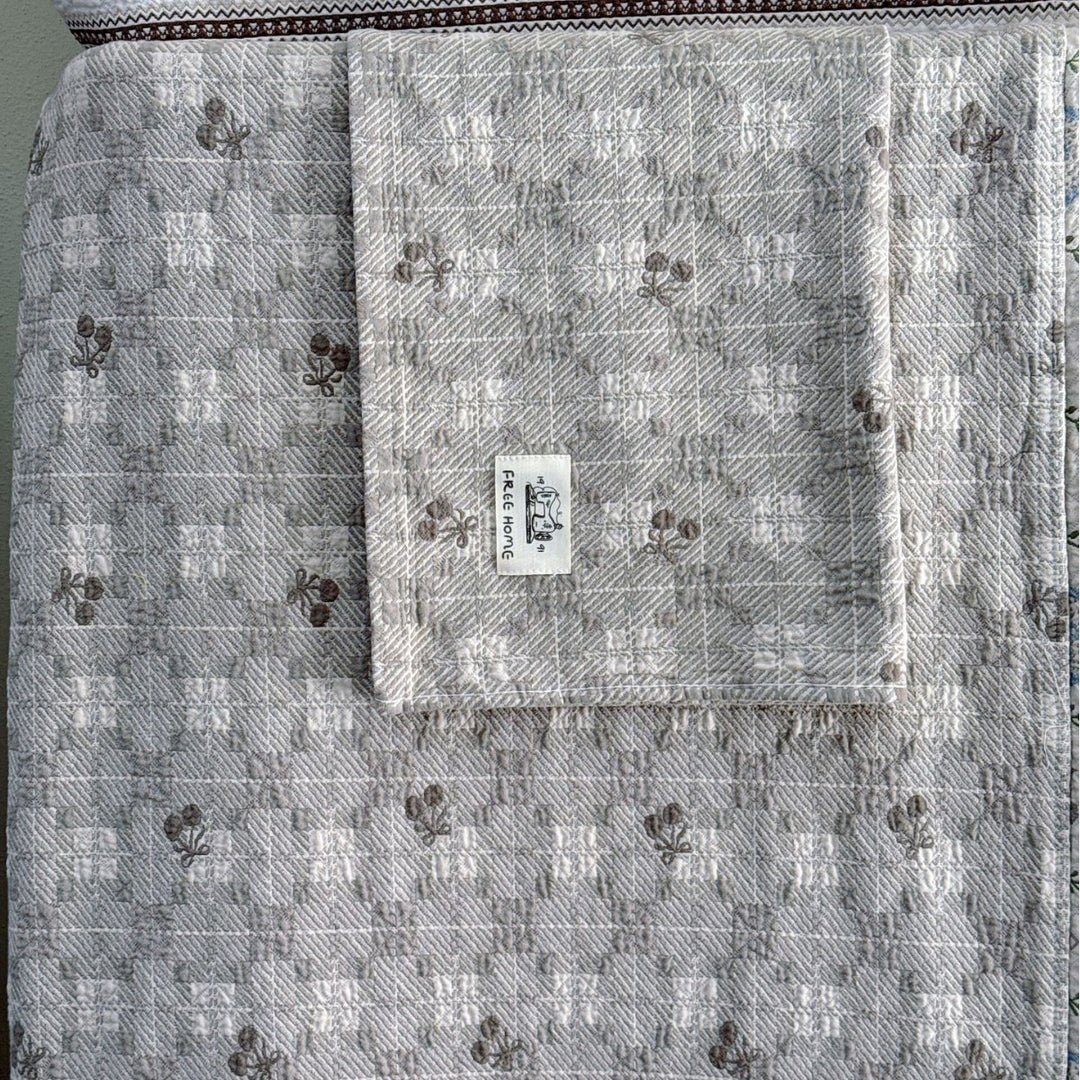 Ladies cuddly blanket with cute horse motif Kalsten