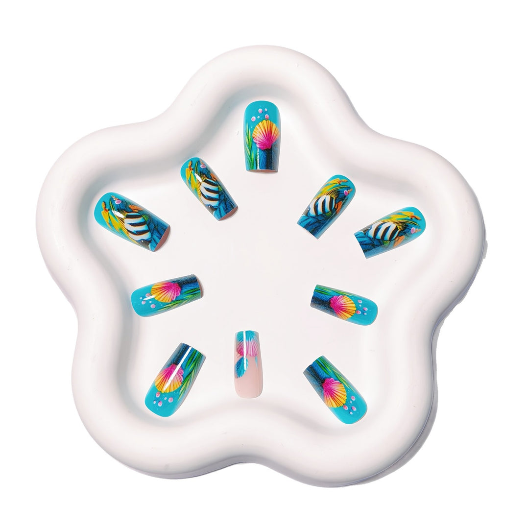 Underwater-Themed Extravagant Nail Art Kalsten