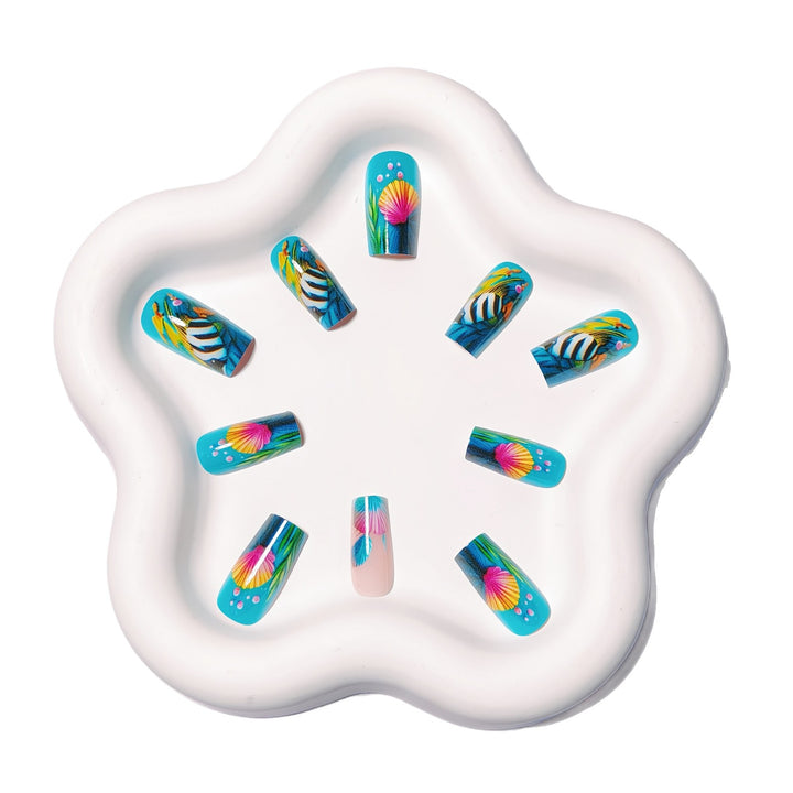 Underwater-Themed Extravagant Nail Art Kalsten