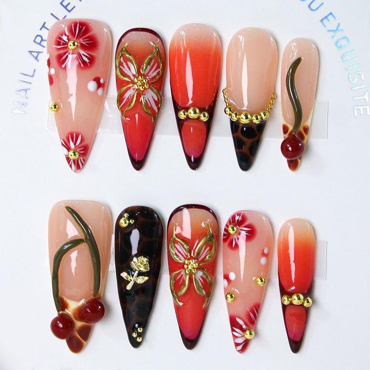 Artificial nail set with elegant floral decorations and modern accents Kalsten