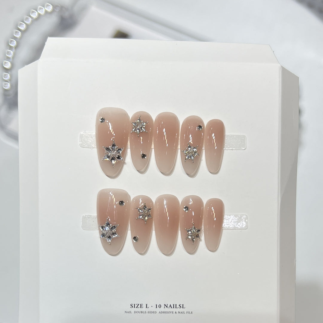 Premium Press-On Nail Art Set with Elegant Heart & Leaf Design Kalsten
