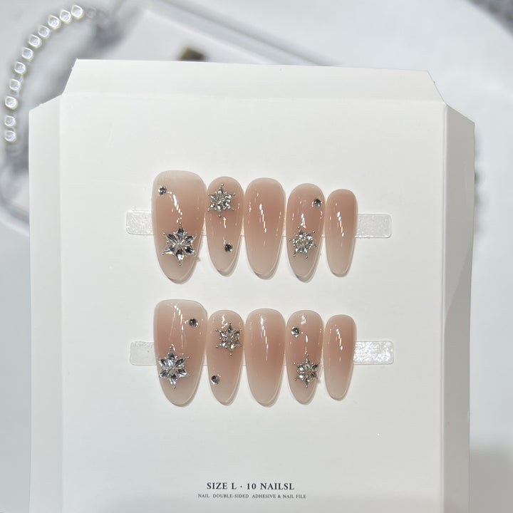 Premium Press-On Nail Art Set with Elegant Heart & Leaf Design Kalsten